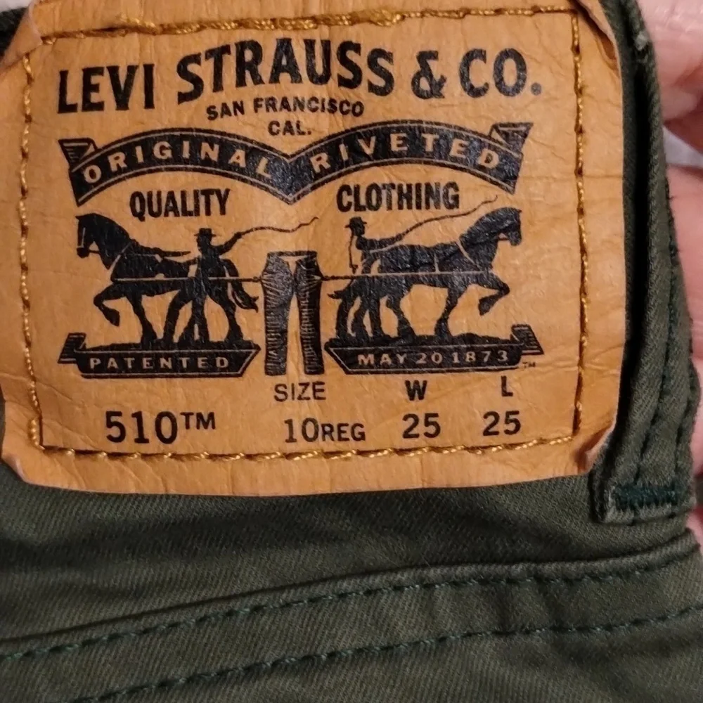 Kids Levi's 510 Super Skinny army green jeans Excellent condition